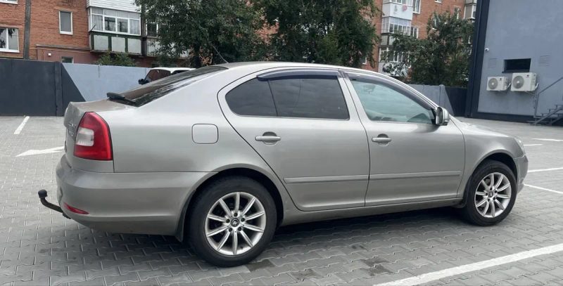 Skoda Octavia 2011 Газ-бензин 1,6МРІ — фото 4