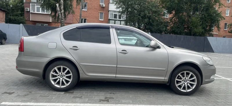 Skoda Octavia 2011 Газ-бензин 1,6МРІ — фото 5