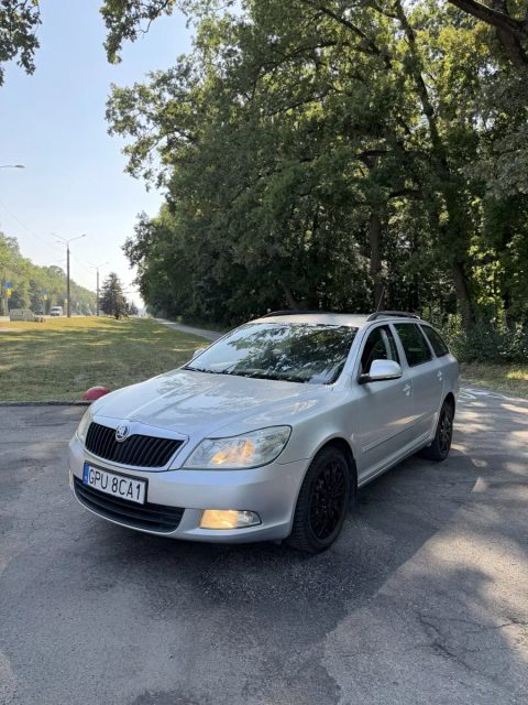 Skoda Octavia 2011 року 1.6 дізель