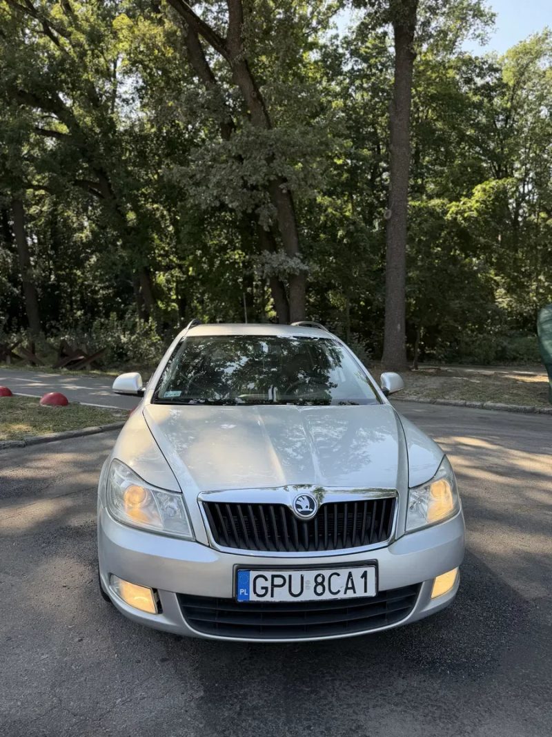 Skoda Octavia 2011 року 1.6 дізель — фото 2