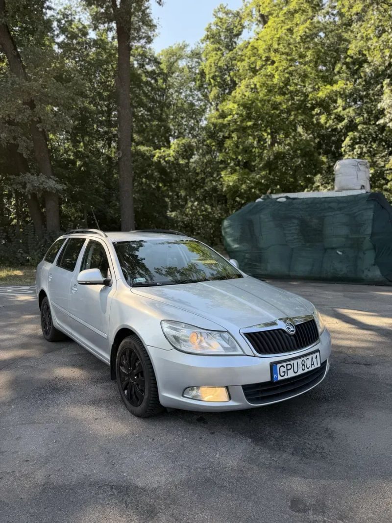 Skoda Octavia 2011 року 1.6 дізель — фото 3