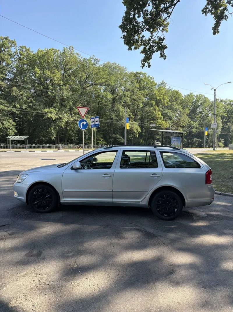 Skoda Octavia 2011 року 1.6 дізель — фото 8