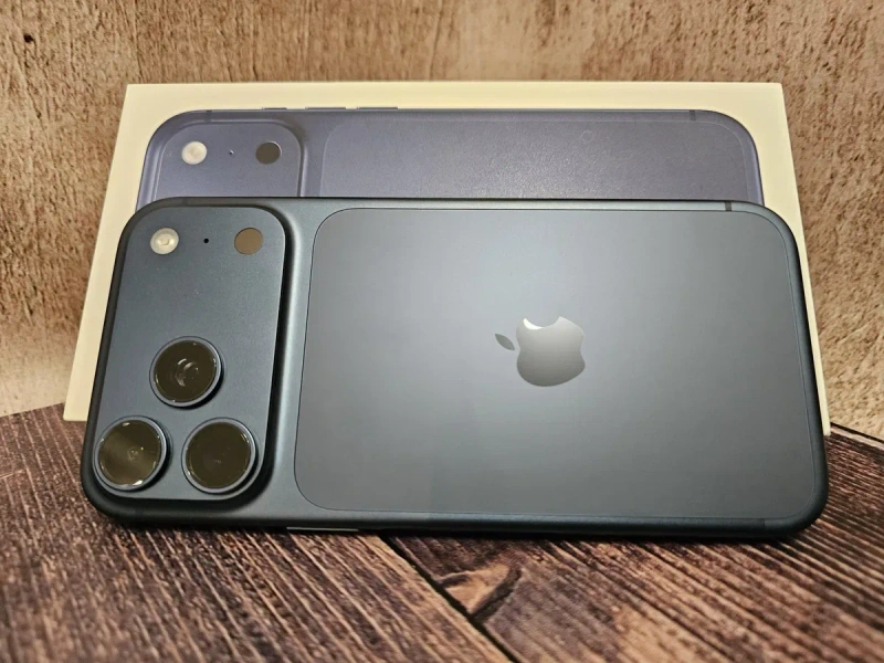 Смартфон Apple iPhone 17 Pro Max 256Gb Deep Blue 100% (31ц) + чохол, гарантія — фото 2