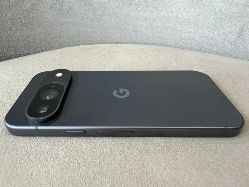 Смартфон Google Pixel 9 12/128GB Obsidian Neverlock 1цикл — фото 2