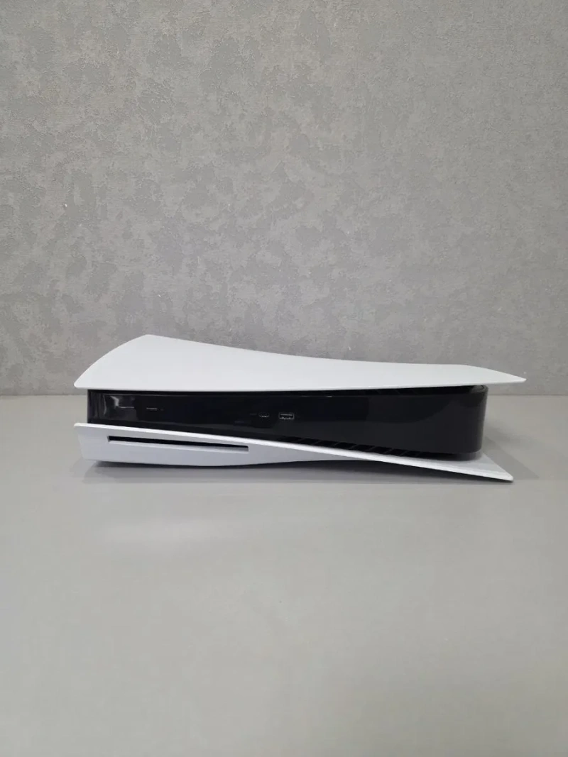 Sony Playstation 5 Ps5 Ps Blu-Ray Blu Ray Edition 825GB SSD 3 Ревізія CFI1208A CFI-1208A Model CFI 1208A + EA Sports Fifa — фото 7