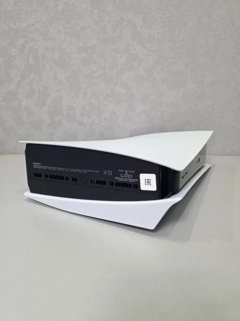 Sony Playstation 5 Ps5 Ps Blu-Ray Blu Ray Edition 825GB SSD 3 Ревізія CFI1208A CFI-1208A Model CFI 1208A + EA Sports Fifa — фото 8