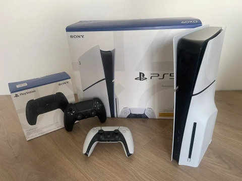 Sony PlayStation 5 з дисководом + 2 джойстики