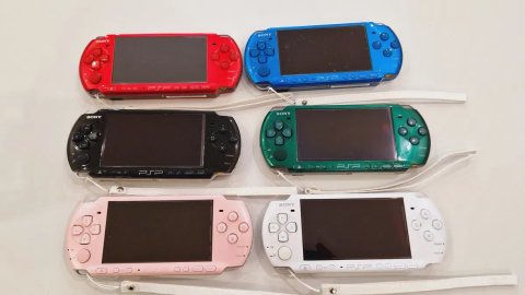 Sony PSP 3000 чёрная 64гиг с играми 135шт!