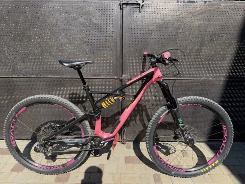 Specialized Enduro Elite Carbon (Ohlins, Rock Shox, Sram, DT Swiss)