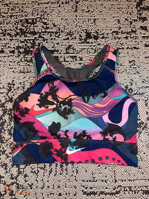 Спортивний топ Nike L