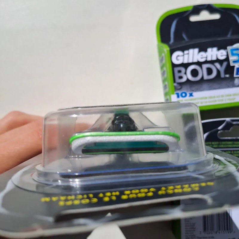 Станок бритва Gillette BODY | Касети для тіла 4 шт (сумісні з Mach3 / Venus). Кассеты для бритья тела — фото 2