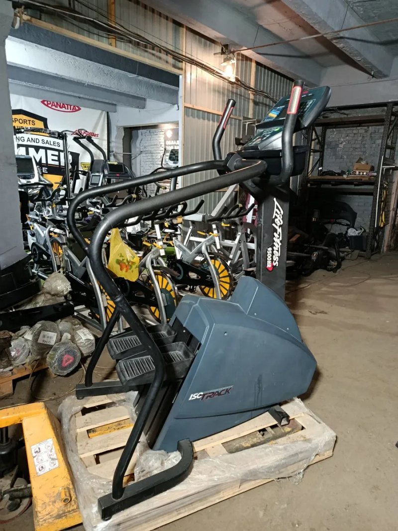Степпер професійний ‼️Life Fitness (тренажер-імітатор ходьби сходами) 9500HR IsoTrack. — фото 2