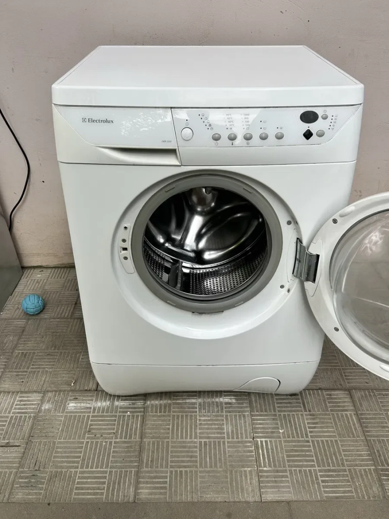 Стиральная машина Electrolux 7 кг.EWN1030.Гарантия! — фото 5