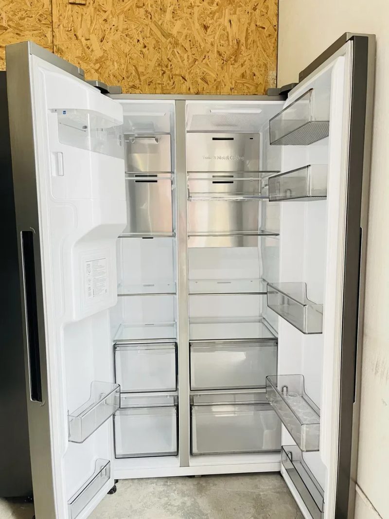 Стоковий холодильник Samsung Side-by-Side RS6GA884CS9 — фото 2