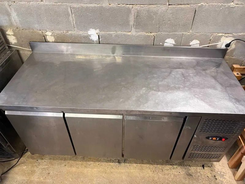Стол холодильный Tefcold 3дв бу для кафе ресторана бара холодильник бу — фото 2