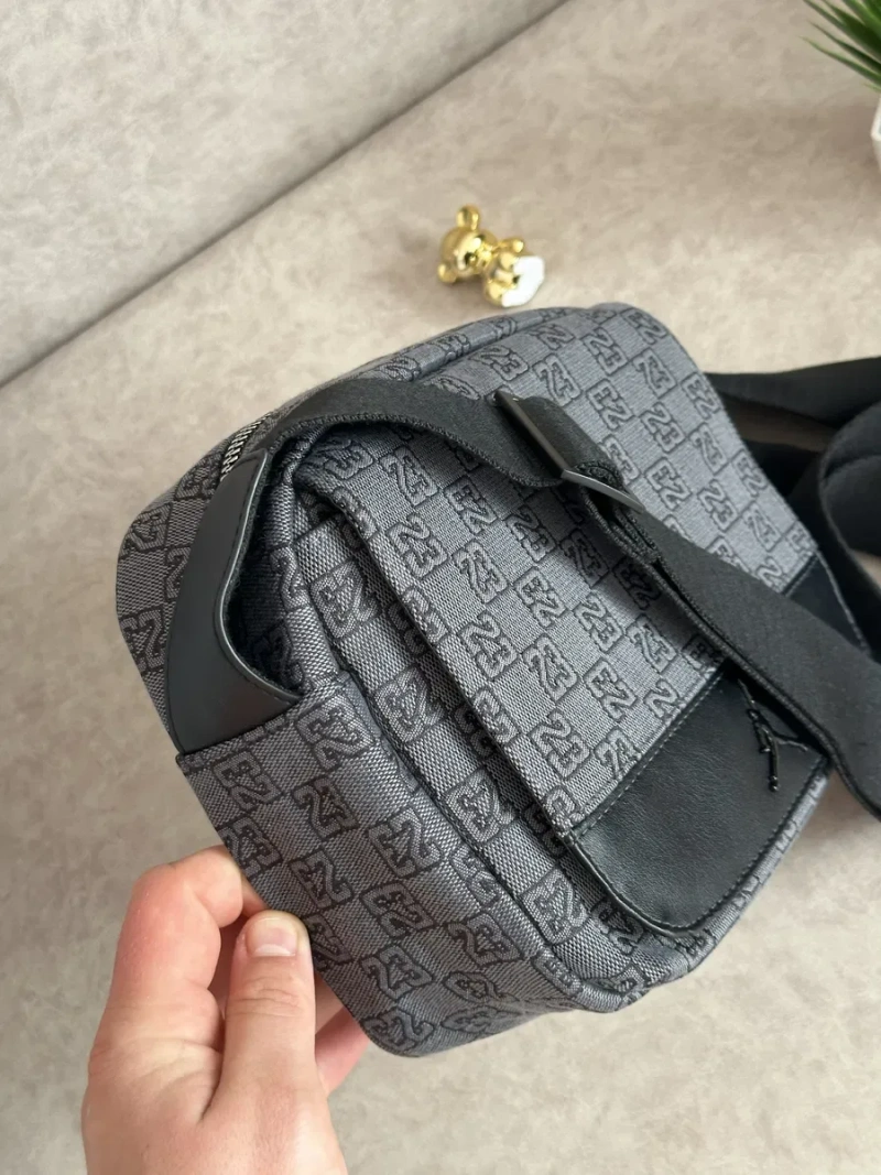 Сумка Air Jordan Monogram Crossbody | Nike, найк, джордан месенджер — фото 4