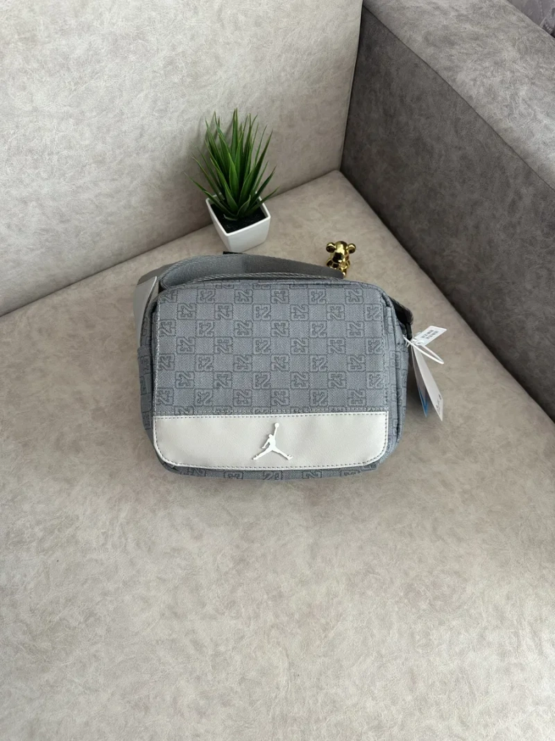 Сумка Air Jordan Monogram Crossbody | Nike, найк, джордан месенджер — фото 6