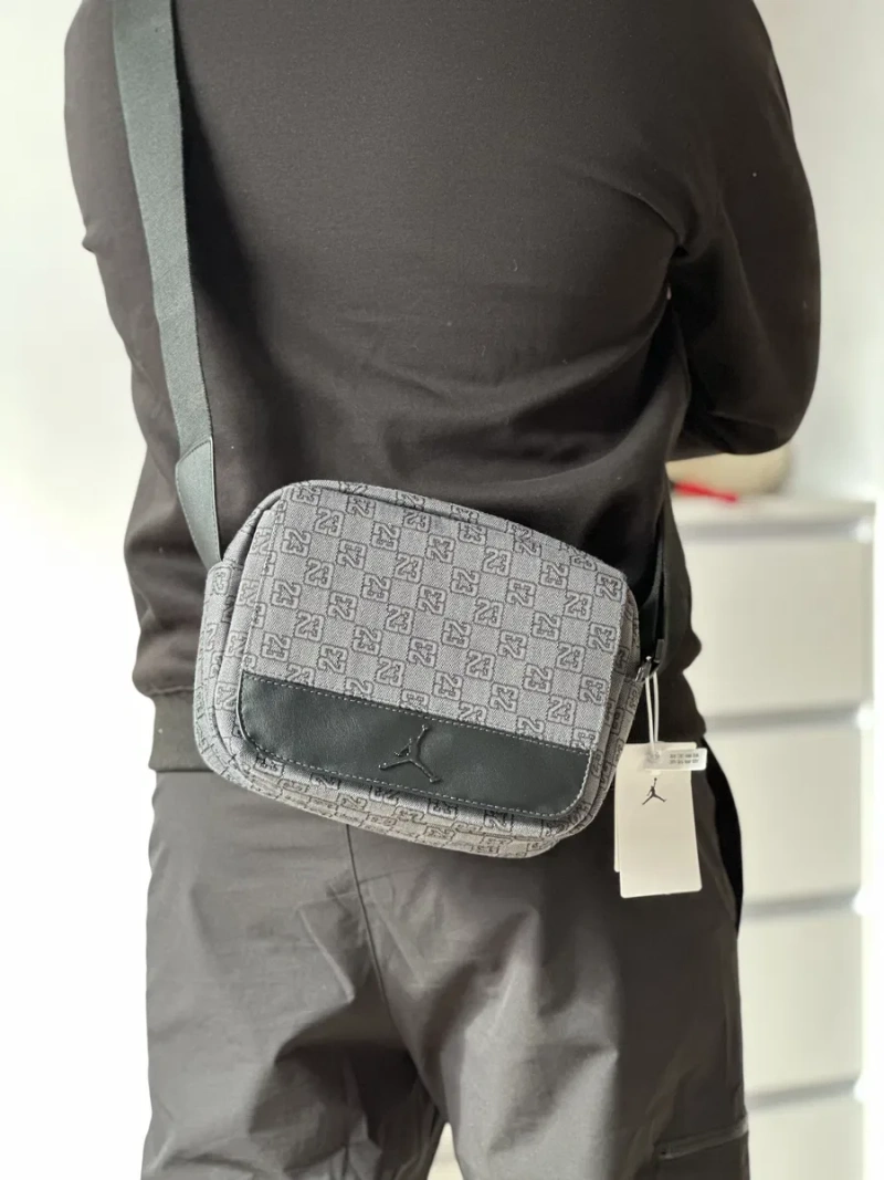 Сумка Air Jordan Monogram Crossbody | Nike, найк, джордан месенджер — фото 8