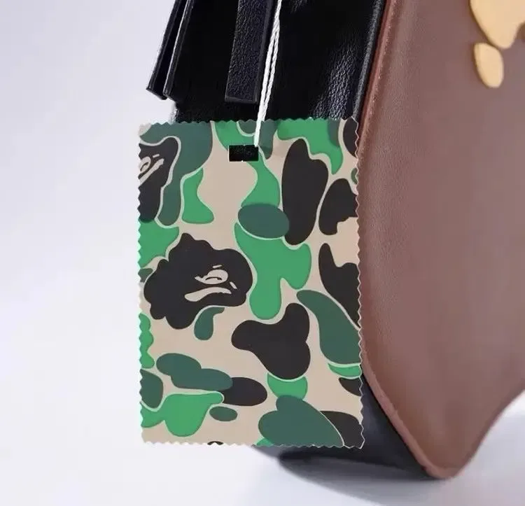 Сумка через плече Bape Ape Head Shoulder Bag у коричневому кольорі. — фото 7