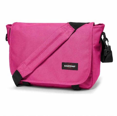 Сумка через плече EastPak Delegate 008 20L у рожевому кольорі.