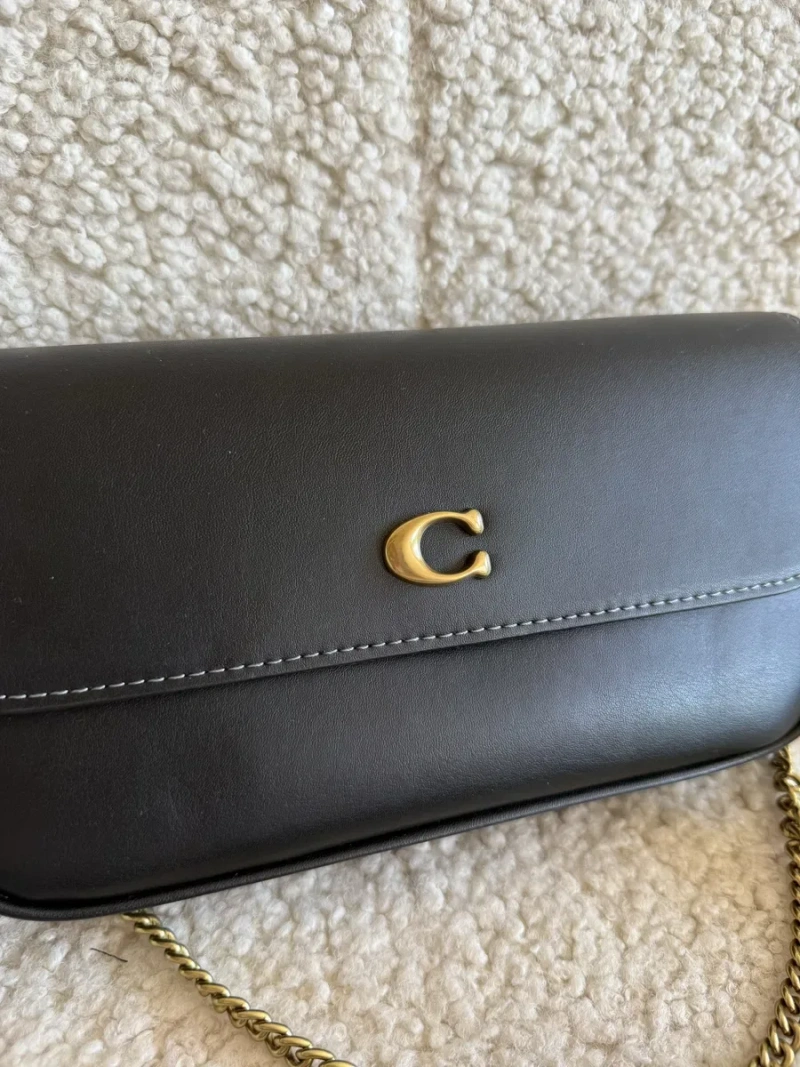Сумка Coach Brook Flap Chain Bag шкіряна — фото 4
