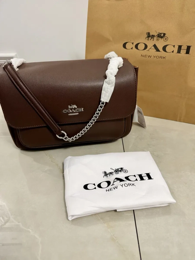 Сумка Coach Elodie — фото 6