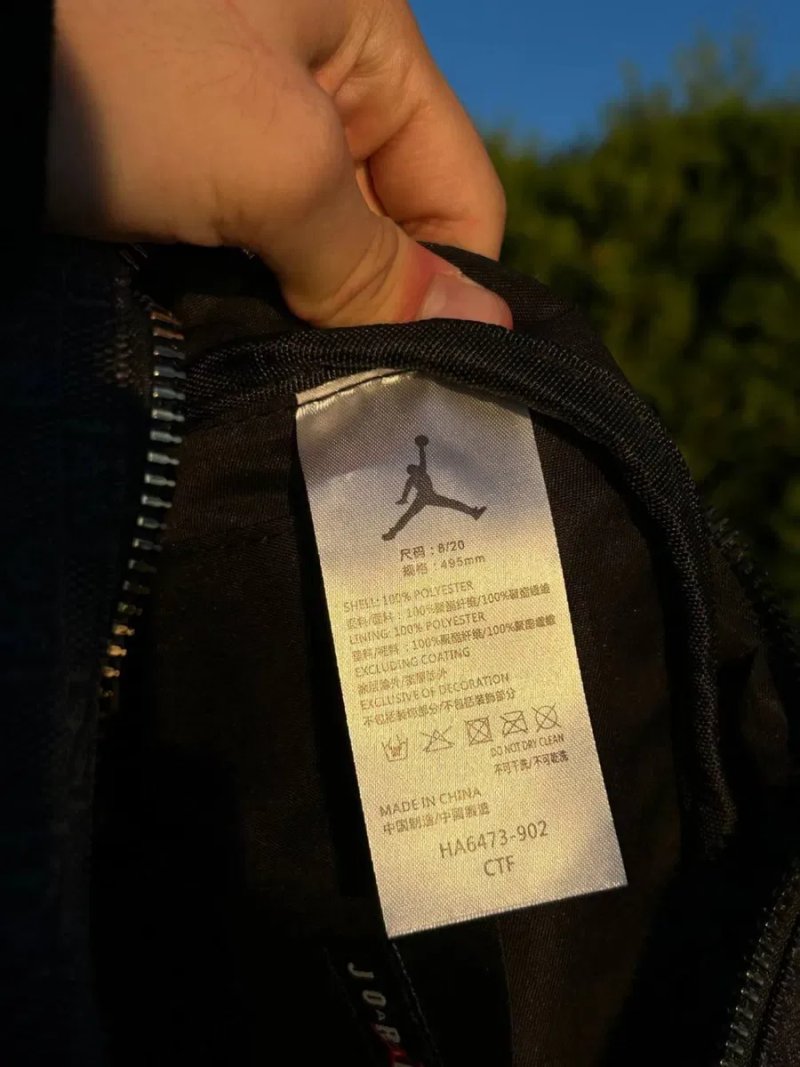 Сумка Jordan 23 мужская барсетка через плечо Джордан монограм черная | Мессенджер Джордан серый мужской барсетка Jordan Monogram черная спортивная — фото 6