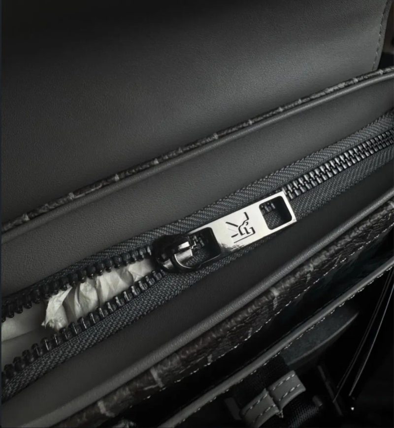 Сумка Karl Lagerfeld monogram із застібкою чоловіча через плече, чорний месенджер Карл Леджерфілд — фото 6