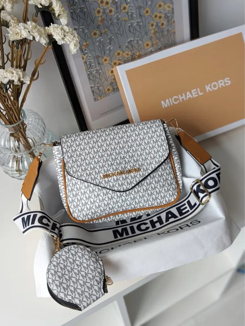 Сумка кросс боді Michael Kors в кольорах — фото 5