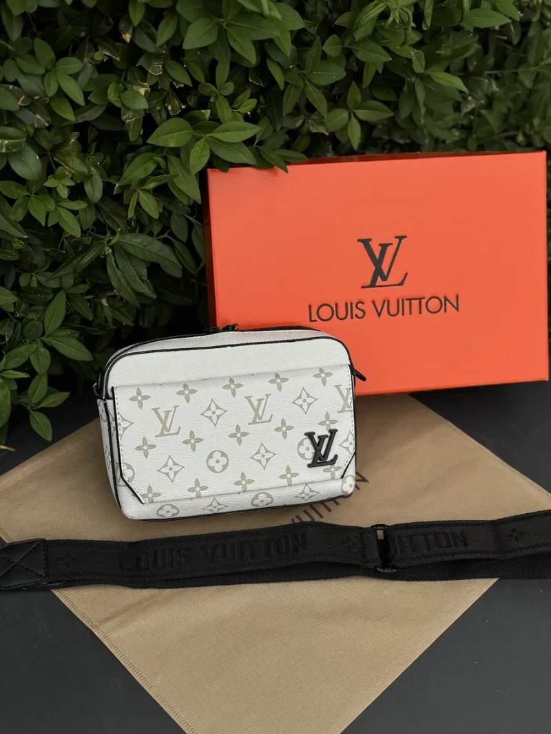 Сумка Louis Vuitton черная мужская сумка Лв спортивная через плечо кожаная барсетка Луи Витон | Сумка чоловіча Louis Vuitton біла Луї Вітон — фото 6
