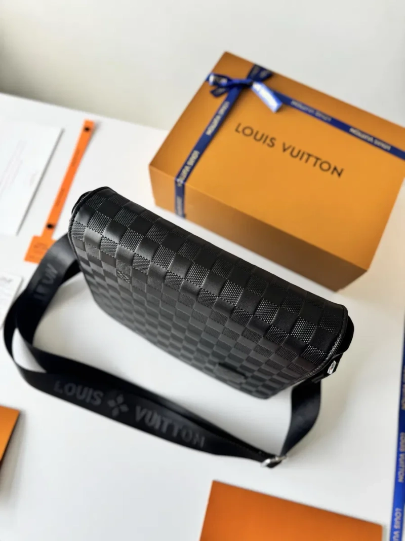 Сумка Louis Vuitton District, чоловічий месенджер луі вітон, мужская сумка через плечо, кожаная — фото 3