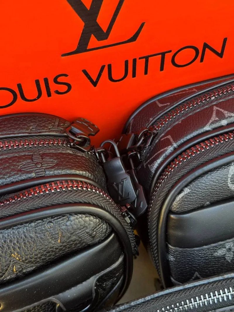 Сумка Louis Vuitton кожаная мужская черная Lv спортивная Луи Витон | Сумка через плече чорна LV чоловіча барсетка Луї Вітон біла сумка Louis Vuitton — фото 2