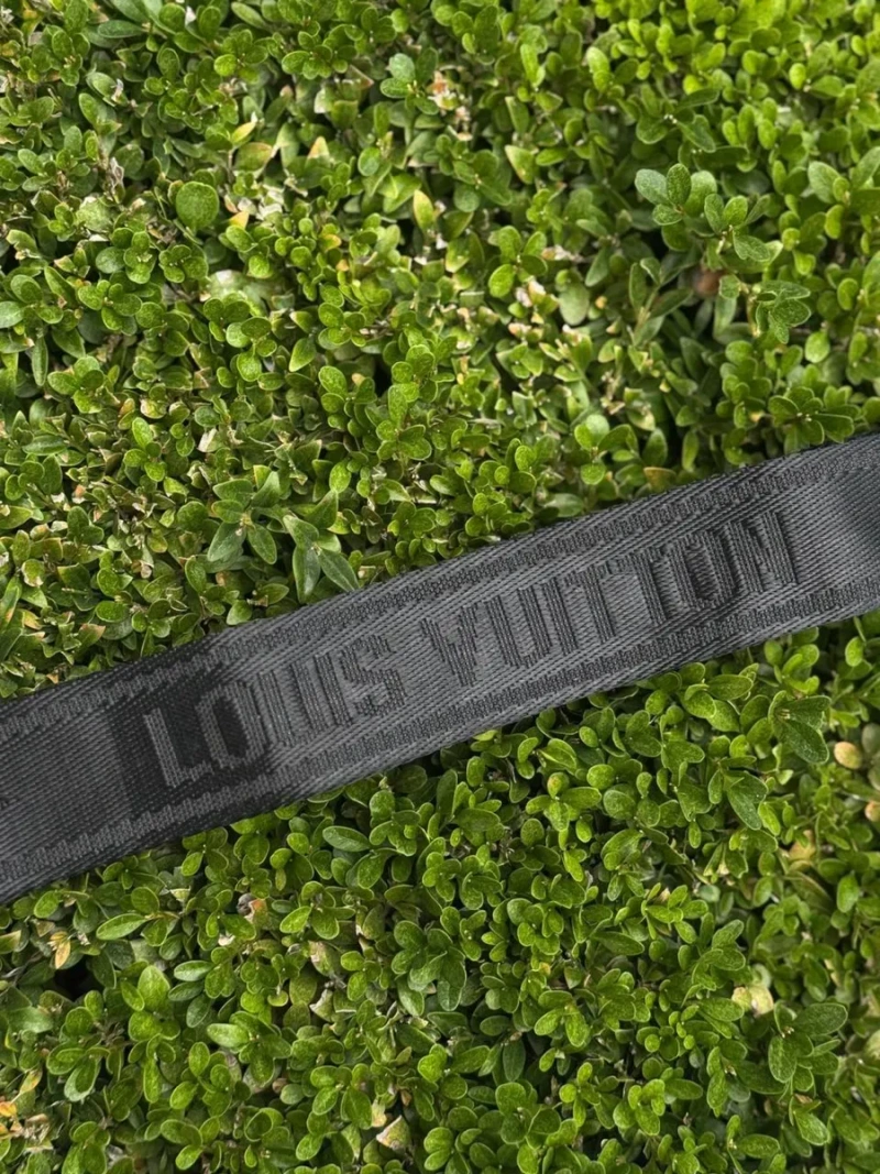 Сумка Louis Vuitton мужская черная барсетка LV барсетка Луи Витон | Барсетка шкіряна Луї Вітон чоловіча чорна сумка через плече Louis Vuitton чорна — фото 8
