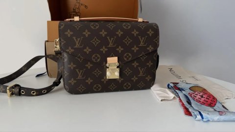 Сумка Louis Vuitton Pochette Metis