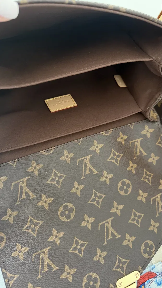 Сумка Louis Vuitton Pochette Metis — фото 6