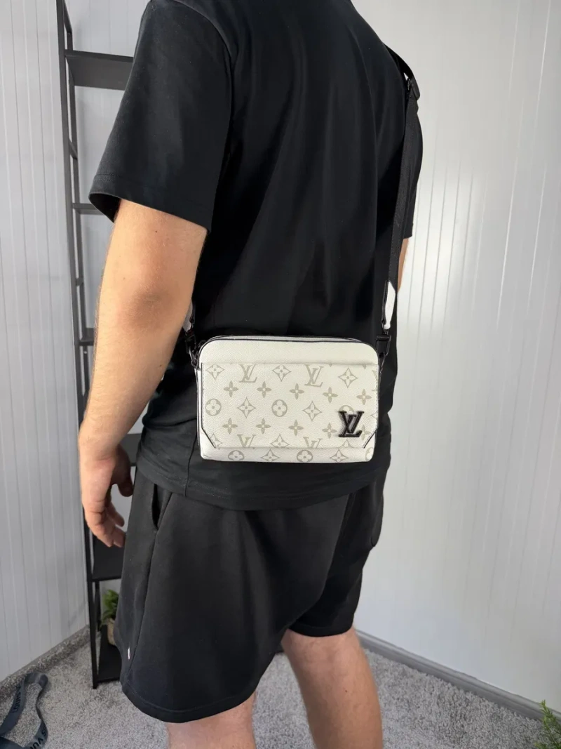 Сумка Louis Vuitton шкіряна чоловіча через плече Lv сумка Луи Витон Лв — фото 5