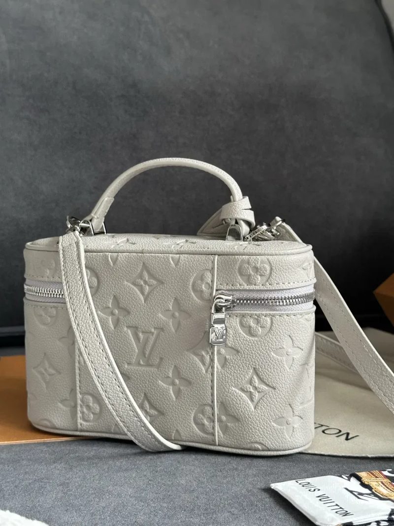 Сумка Louis Vuitton в натуральній шкірі, vanity chain pouch, lv , луі вітон — фото 5