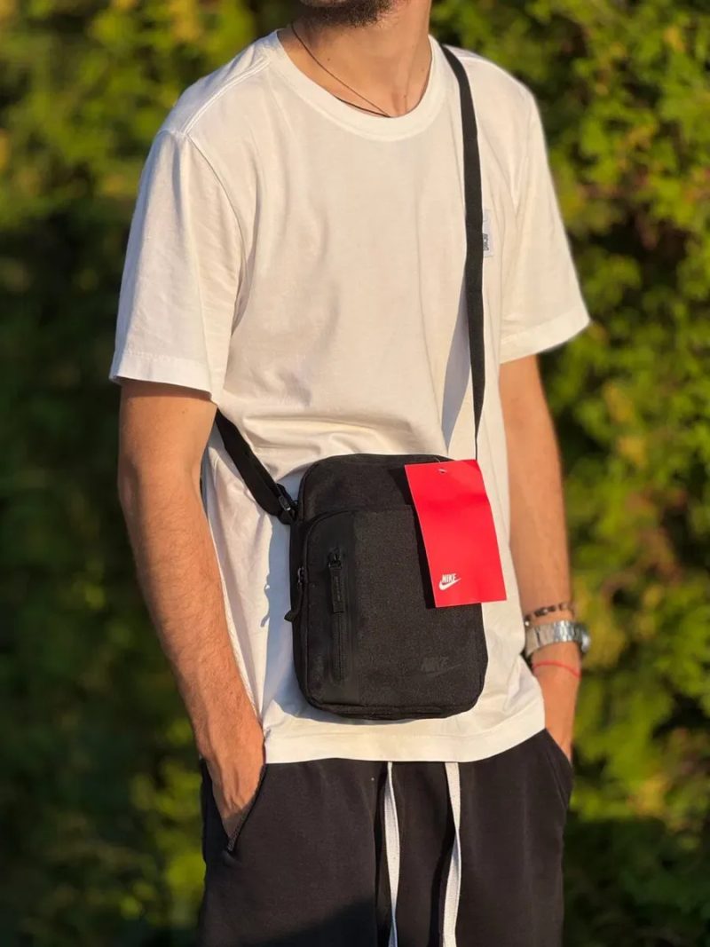 Сумка Nike Tech Fleece мужская через плечо барсетка Найк Теч Флис белая спортивная Месенджер Найк | Сумка чоловіча Найк Теч Фліс чорна спортивна — фото 5