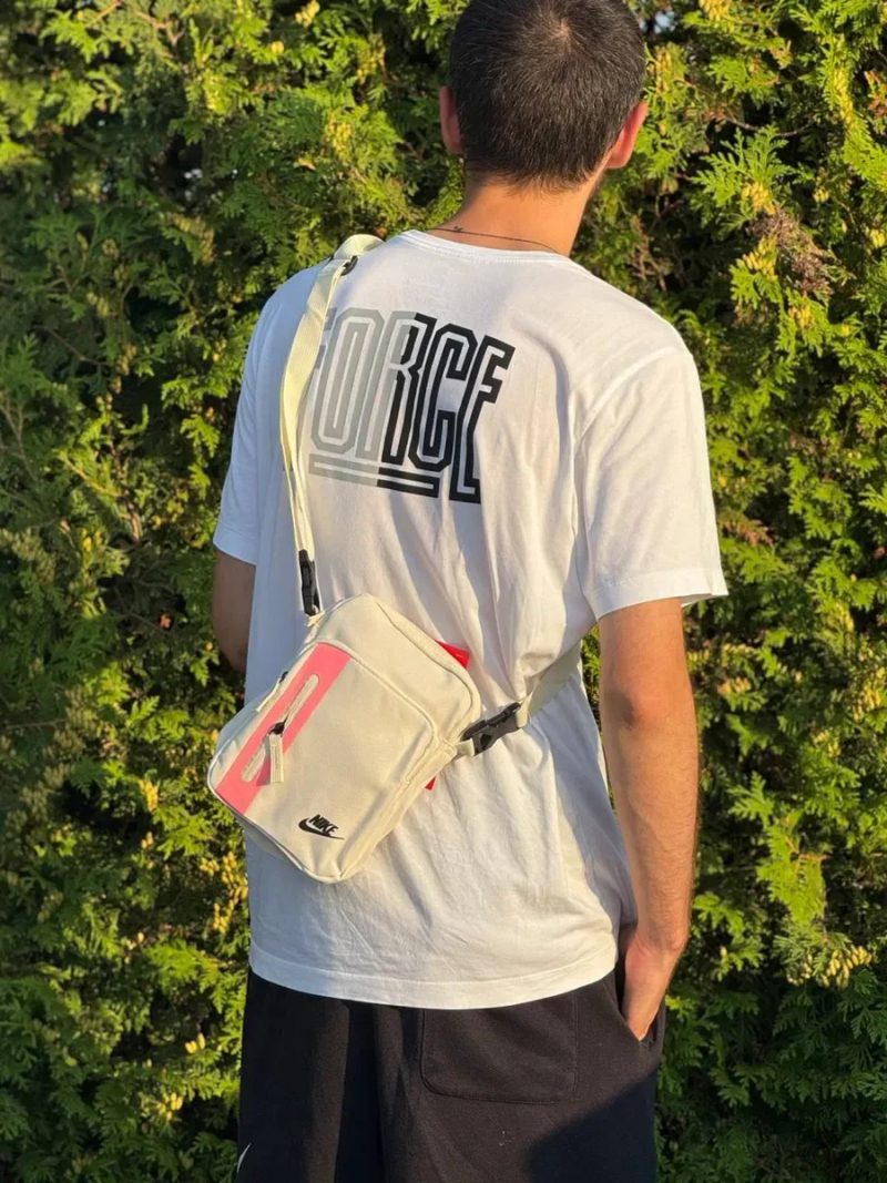 Сумка Nike Tech Fleece мужская через плечо барсетка Найк Теч Флис белая спортивная Месенджер Найк | Сумка чоловіча Найк Теч Фліс чорна спортивна — фото 6