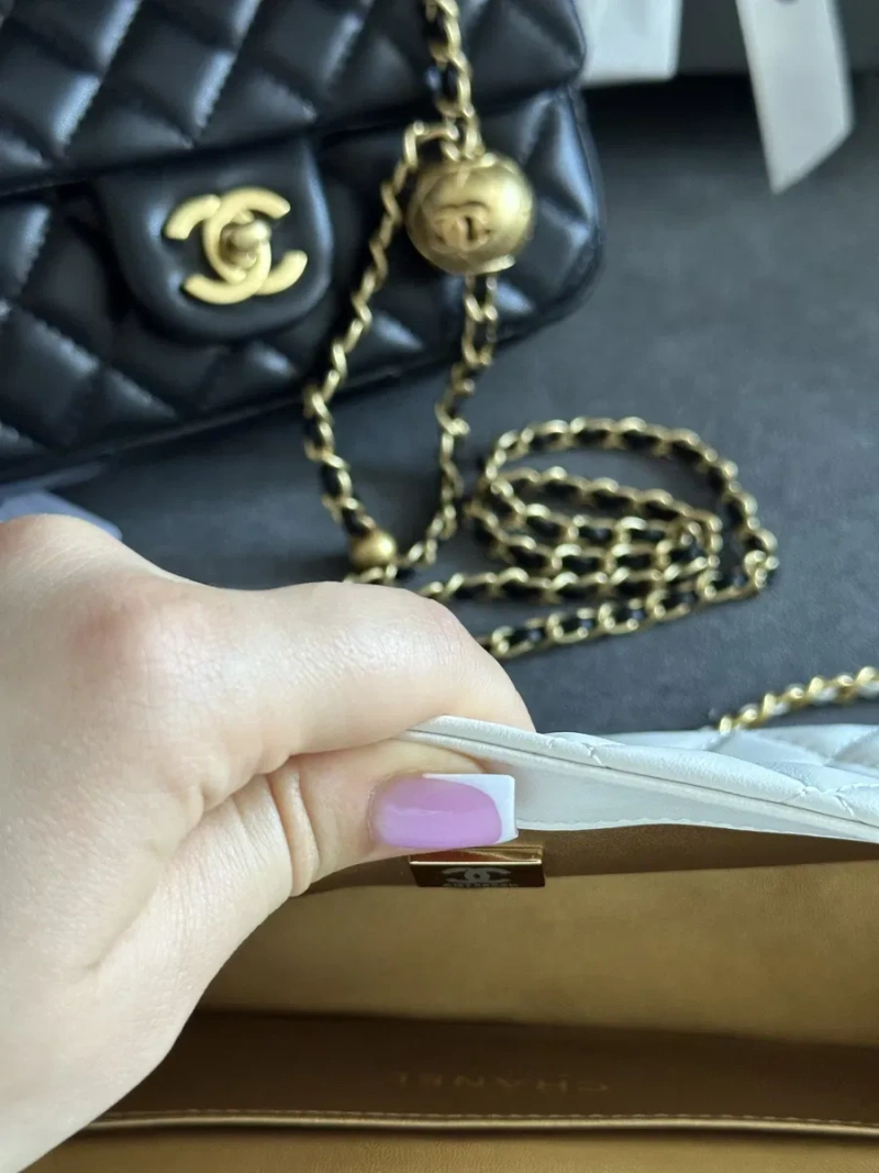 Сумка шкіряна chanel, шанель біла та чорна — фото 7
