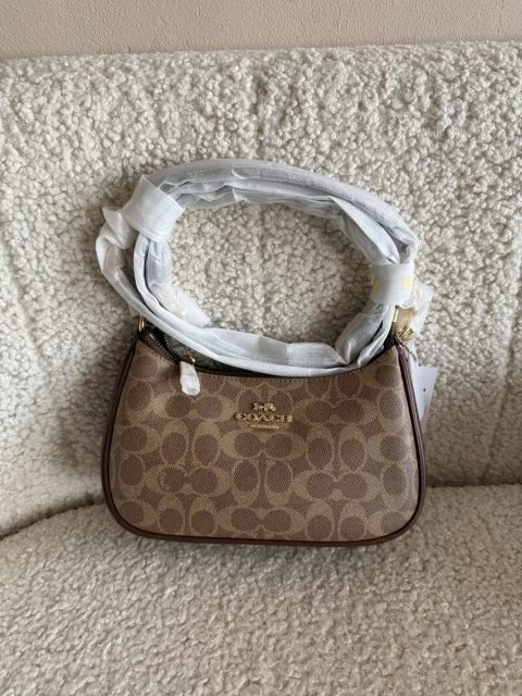 Сумка жіноча Coach Shoulder Teri