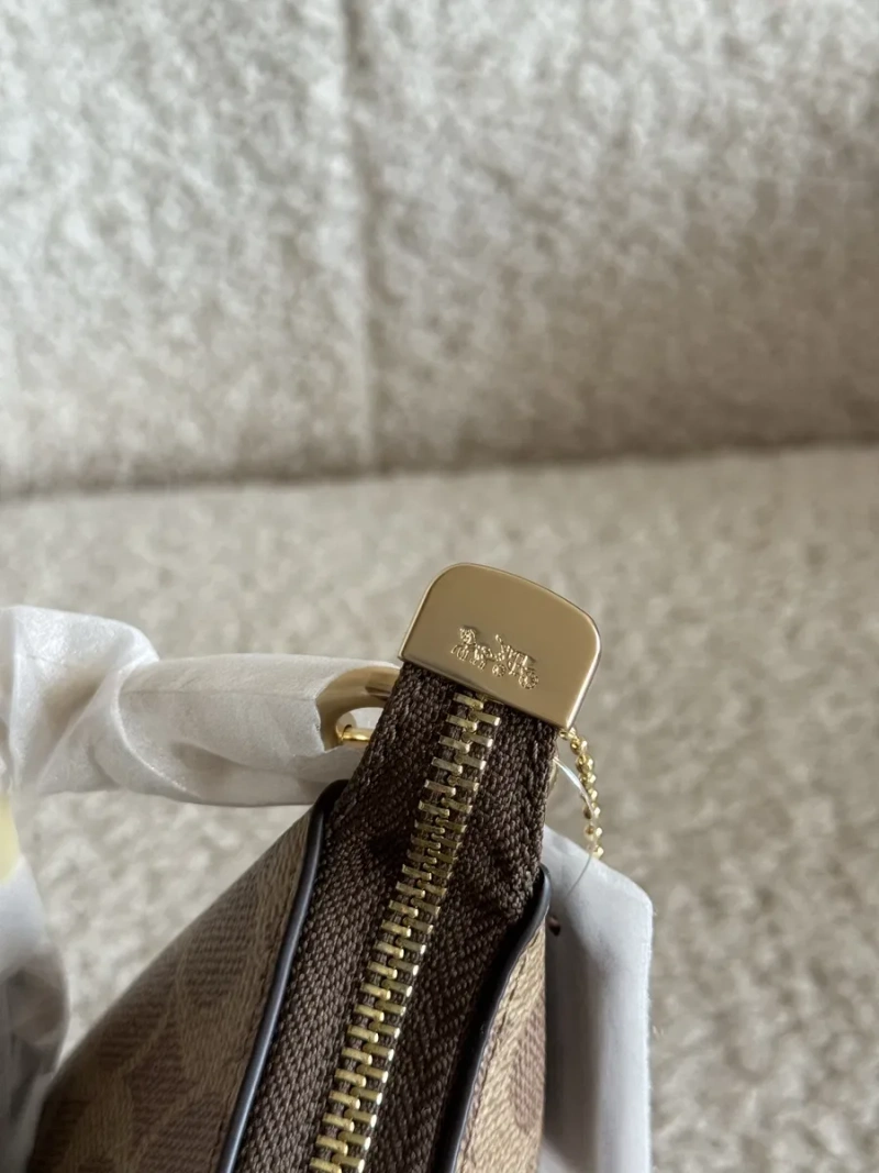 Сумка жіноча Coach Shoulder Teri — фото 7