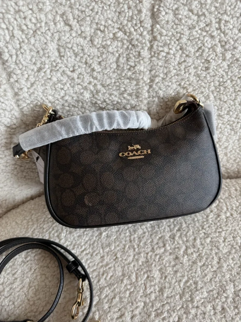 Сумка жіноча Coach Teri Shoulder Bag — фото 2