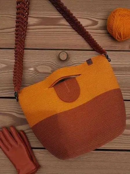 Сумка зручна на плече з ручками на кожен день. Теракотова. Handmade
