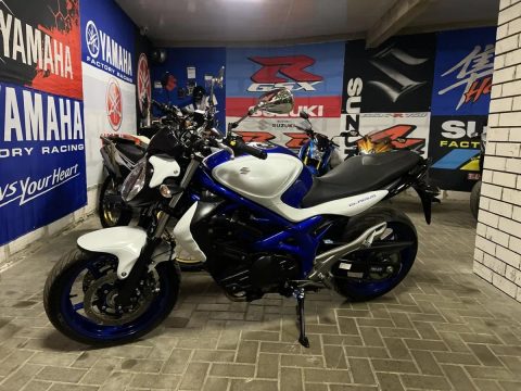 Suzuki Gladius 400 ABS 2011г.