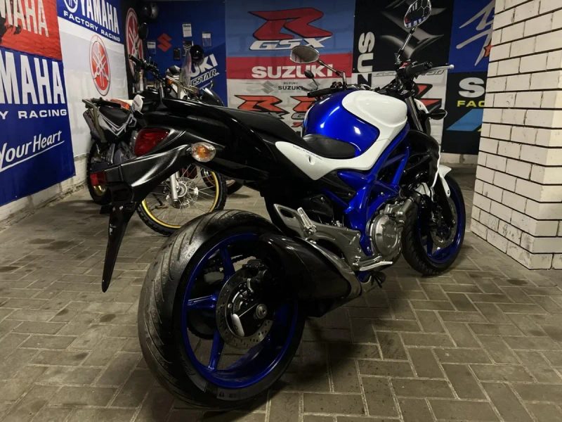 Suzuki Gladius 400 ABS 2011г. — фото 2