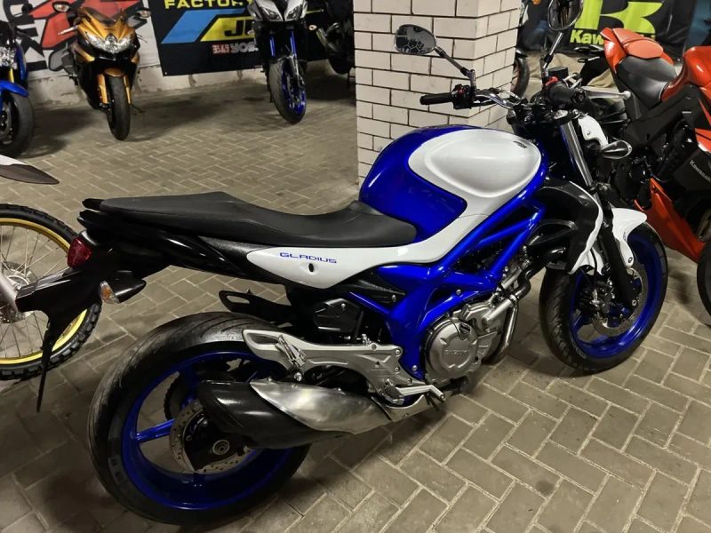 Suzuki Gladius 400 ABS 2011г. — фото 6