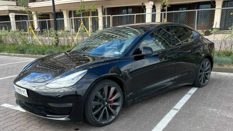 Тесла 3 2018 Перформанс Tesla 3 82kwt Performance 2018 — фото 2