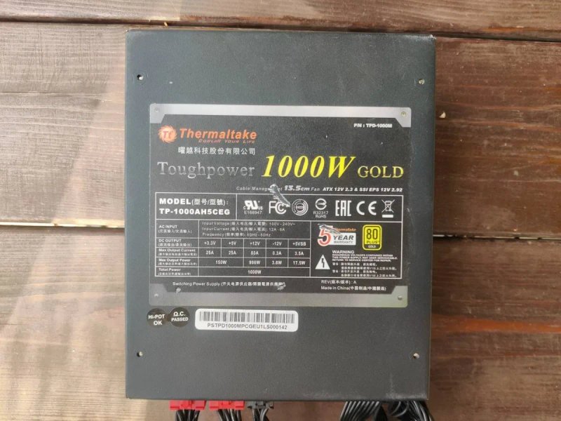 Thermaltake 1000W Gold Мощный полумодульный блок питания — фото 7