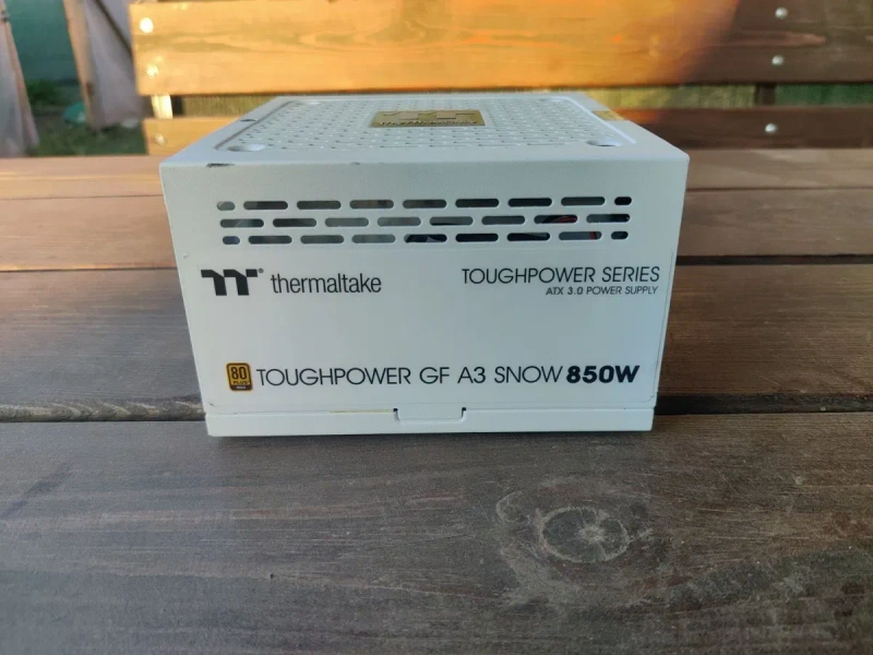 Thermaltake GF A3 SNOW 850W Gold Белоснежный блок питания — фото 2